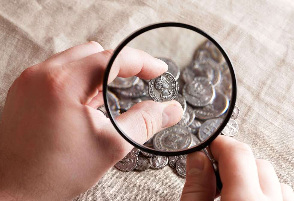 Empeñar o vender monedas antiguas: lo que necesitas saber